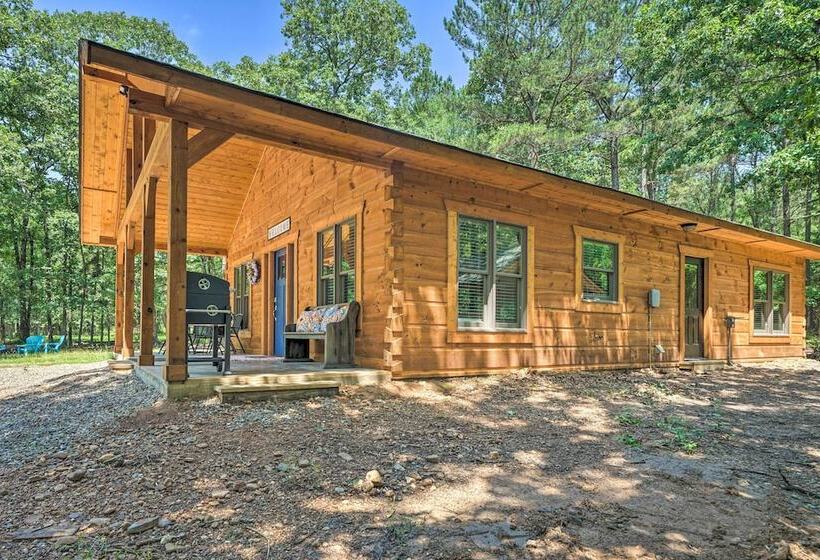 Falling Star Eagletown Cabin W/ Hot Tub: Pets Ok