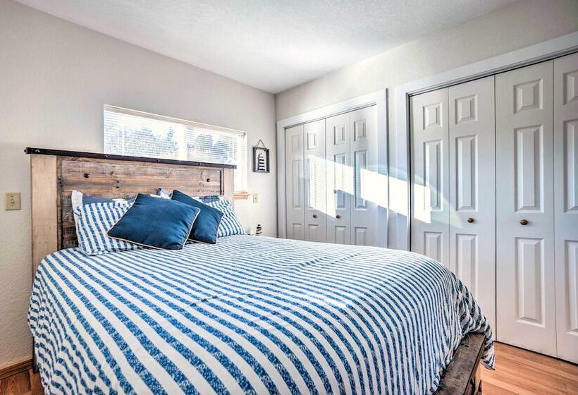 Pet Friendly North Bend Home W/ Bay Views!