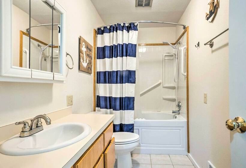 Pet Friendly North Bend Home W/ Bay Views!