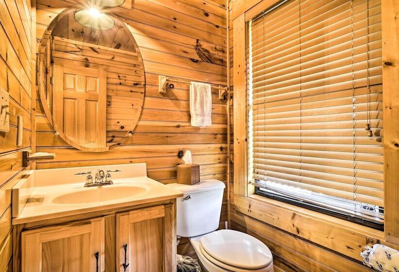 Pigeon Forge Cabin W/ Amazing Mountain Views!