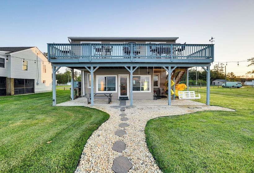 Potomac Waterfront Retreat W/ Dock & Kayaks