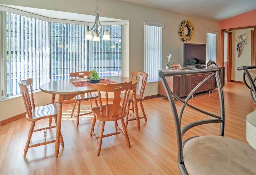 Pristine Spring Hill House W/ Private Pool & Lanai