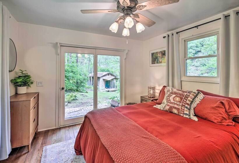 Private Riverfront Escape W/ Fire Pit & Grill