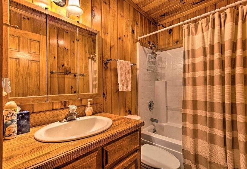 Secluded Cabin Between Boone & Blowing Rock!