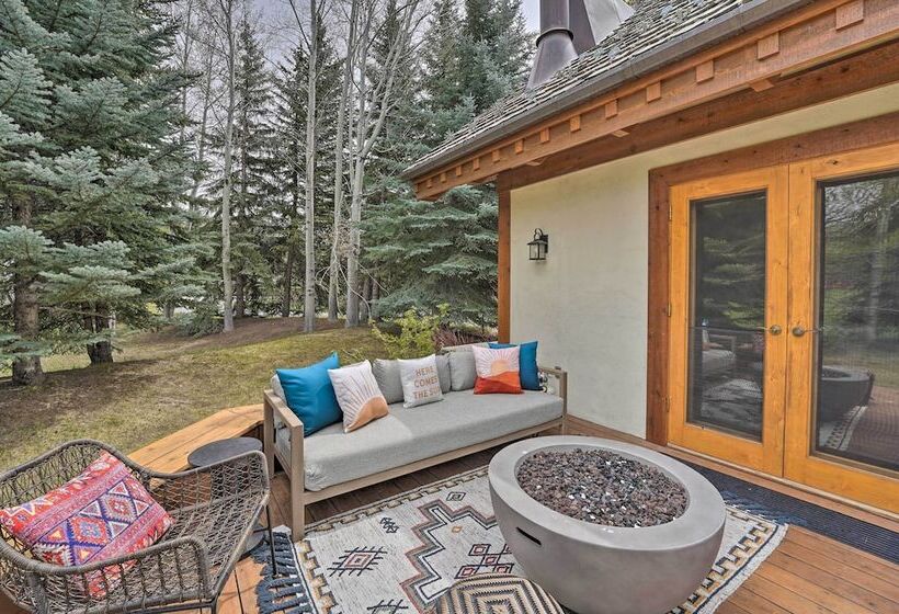 Serene Sun Valley Home W/ Hot Tub & Mtn Views