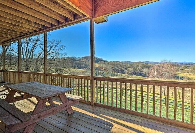 Decks & Panoramic Views: Rustic Sparta Cabin