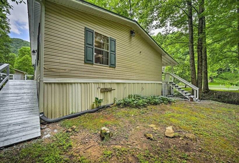 Tranquil Creekfront Bryson City Home W/ Grill!