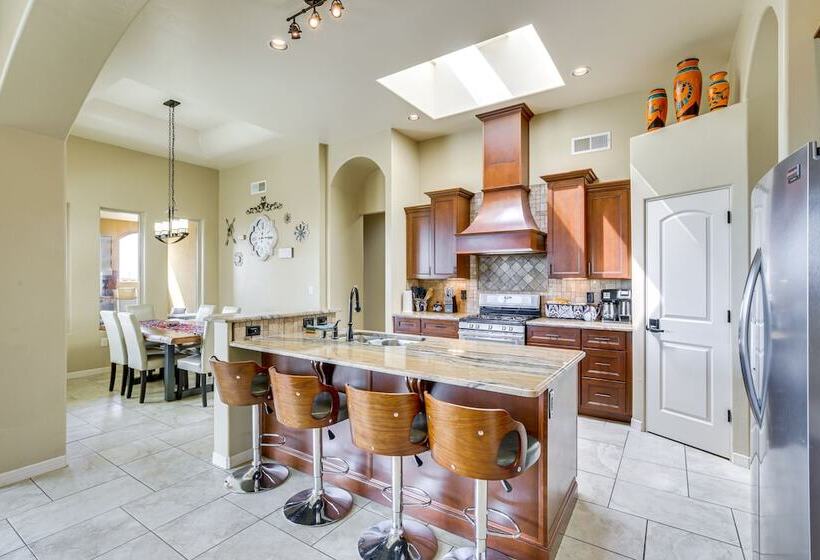 Unique Las Cruces Home W/ Patio + Gas Grill!