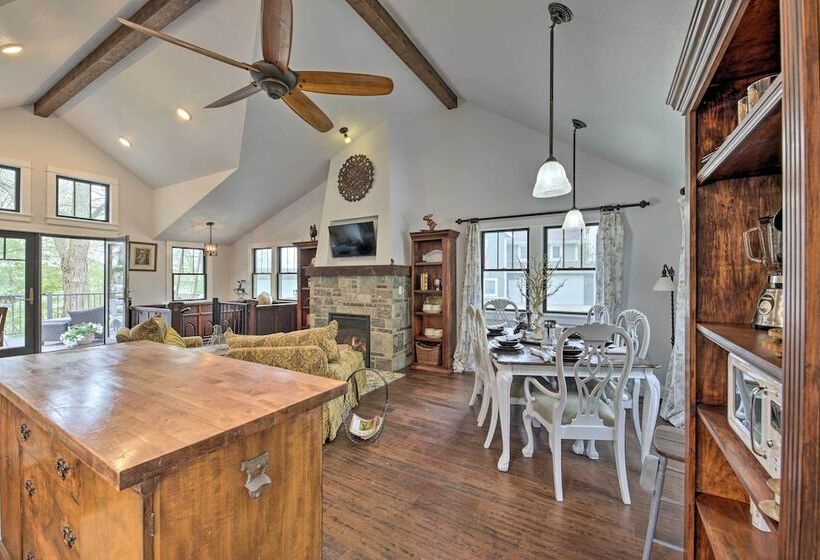 Big Cedar Lake House: Views, 100 Ft To Water!