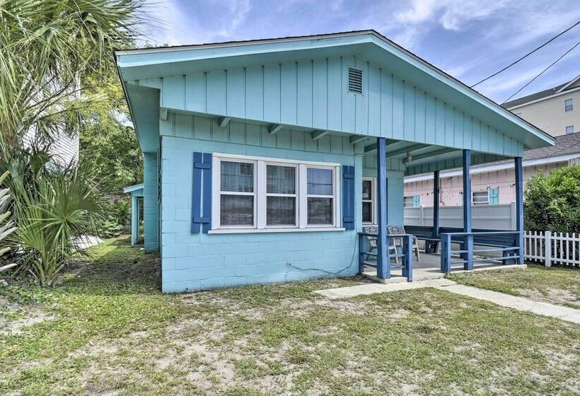 Bright Myrtle Beach Bungalow: Steps To The Beach!