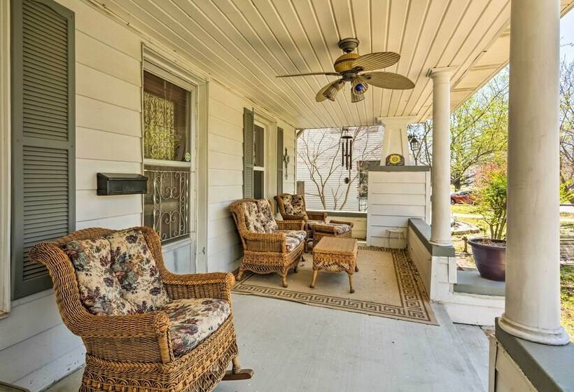 Charming Craftsman Home In Downtown Bartlesville!