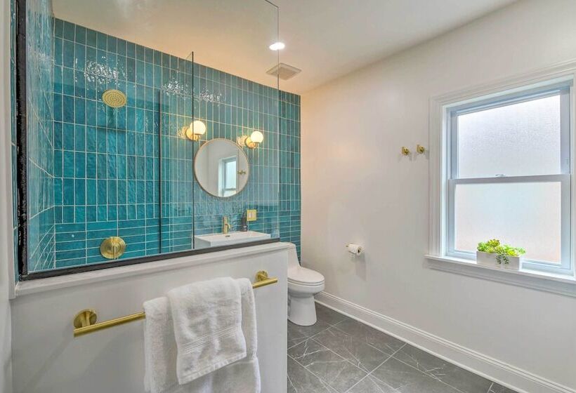 Oak Park Home W/ Fire Pit   5 Mi To Garfield Park!
