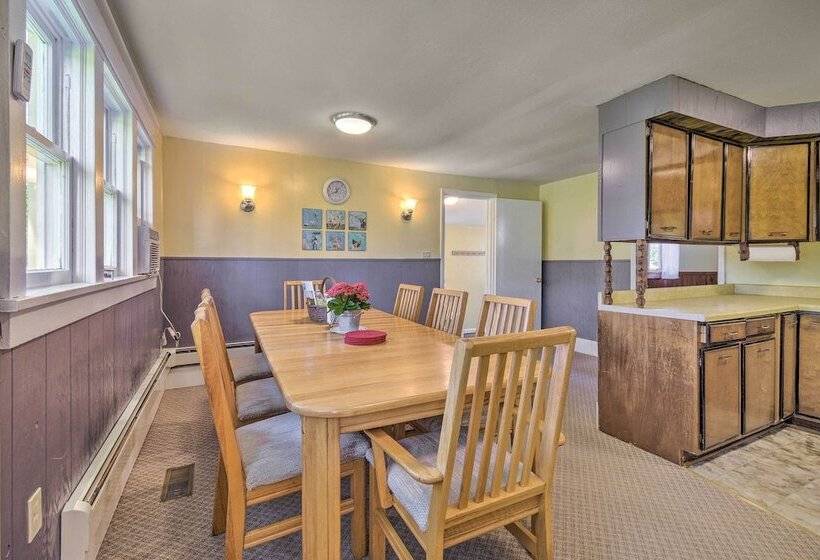 Charming Stanley Home W/ Yard, 7 Mi To Seneca Lake