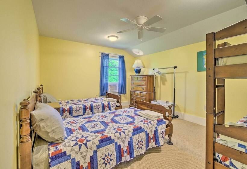 Charming Stanley Home W/ Yard, 7 Mi To Seneca Lake