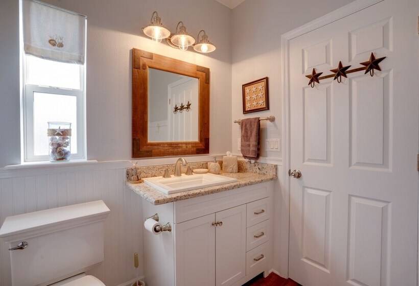 Fort Myers Home Near Sanibel Island Causeway