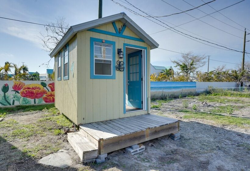 Fort Myers Home Near Sanibel Island Causeway