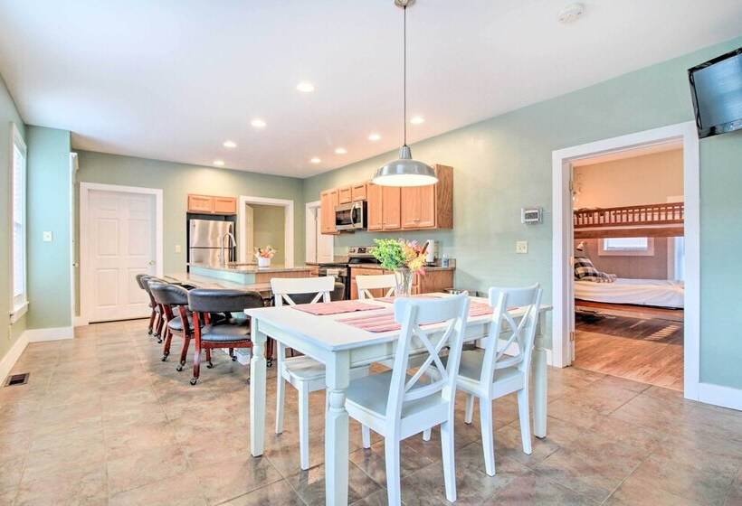Comfy Ludlow Apartment ~ 3 Mi To Okemo Resort