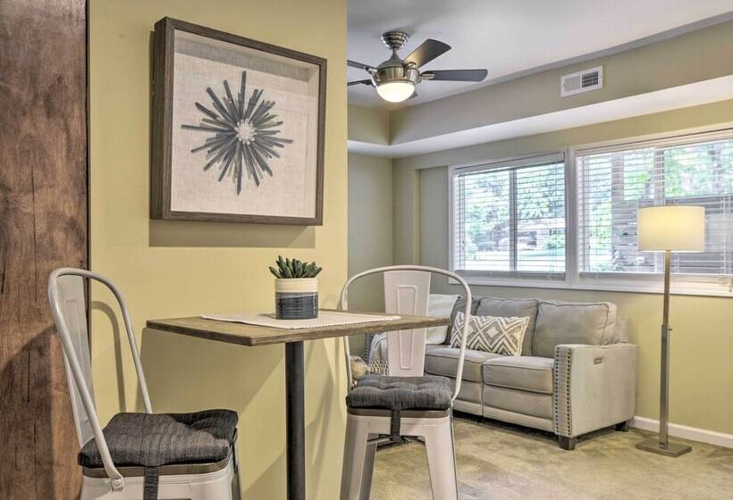 Cozy Pittsboro Escape   Hike, Dine, Explore!