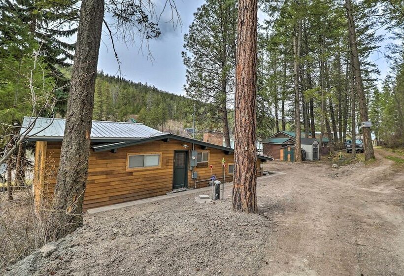 Flathead Lake Waterfront Cabin W/ Dock & Kayaks