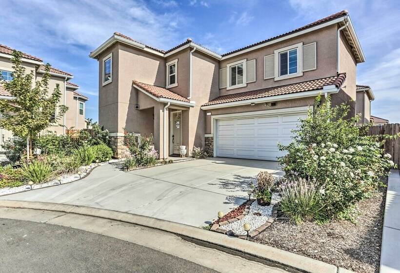 Fresno Home W/ Grill   9 Mi To Downtown