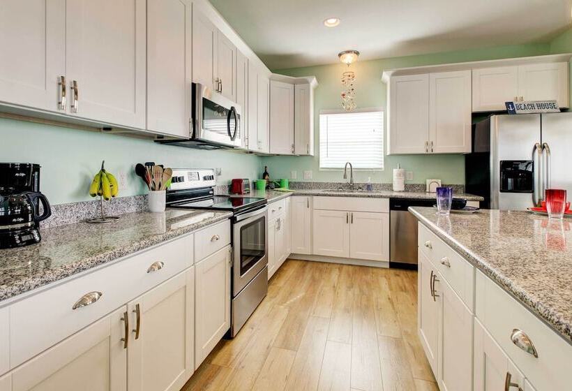 Gilchrist  Ez Street Beach House  W/ Gulf Access!