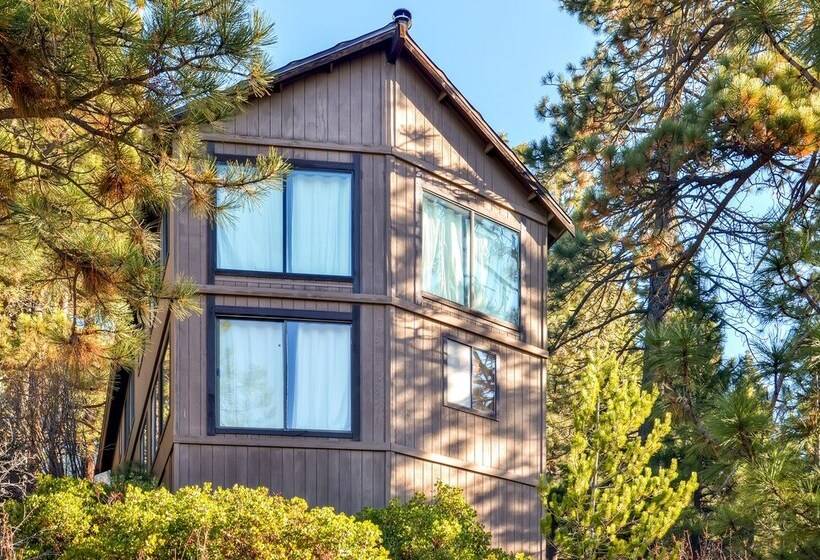 Pet Friendly Truckee Home W/ Panoramic Lake Views!