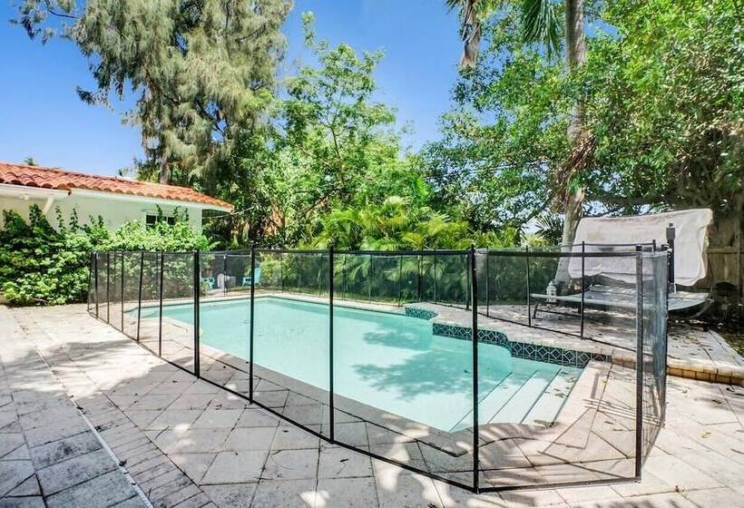 Hidden Miami Gem W/ Pool, Bbq & Minutes To Beach!