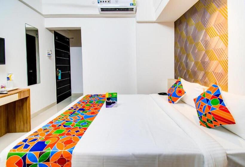 בית מלון כפרי Fabexpress Marvel Bliss   Nr Trump Towers