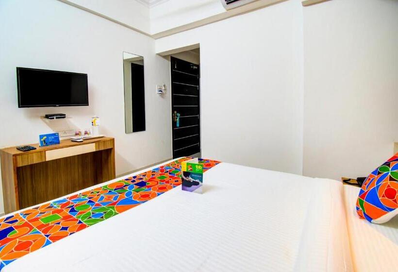 בית מלון כפרי Fabexpress Marvel Bliss   Nr Trump Towers