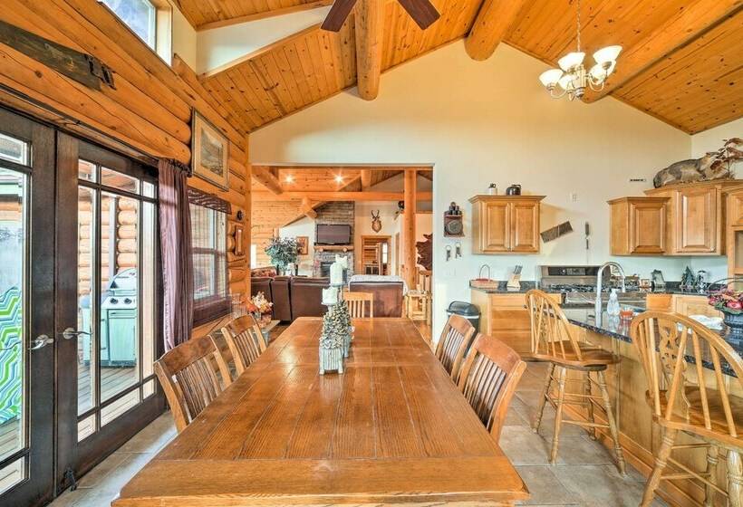 Huge Missouri Lake Home   Walk To Table Rock Lake