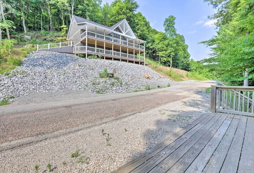 Luxury Rough River Lake House With Deck & Grill!