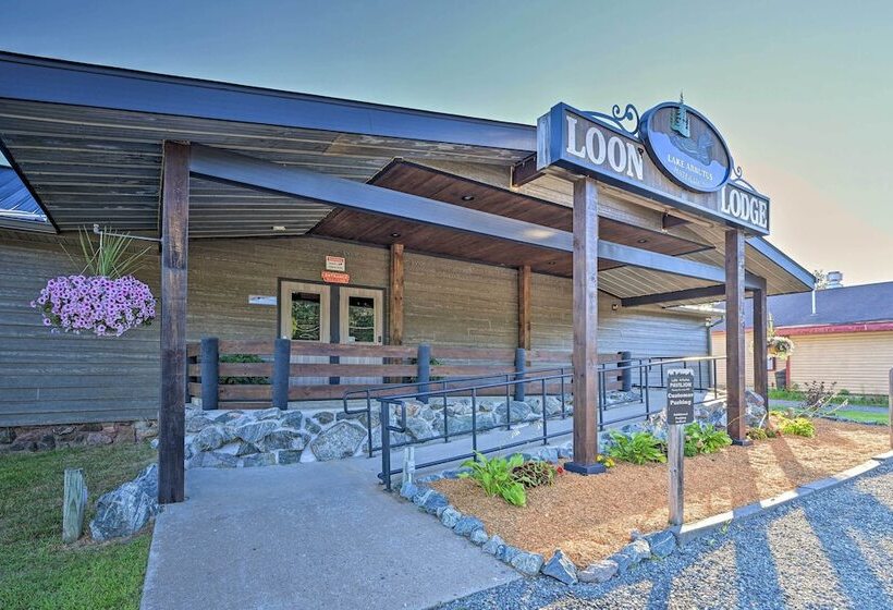 Massive Hatfield  Loon Lodge  W/ Roller Rink