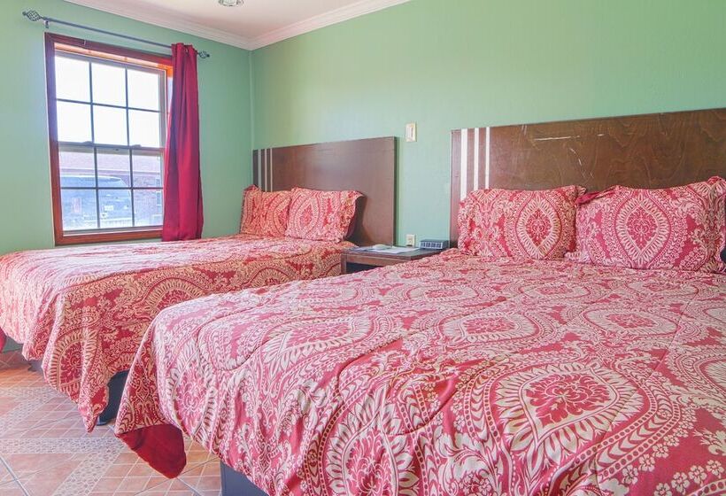 فندق على الطريق Economy Inn