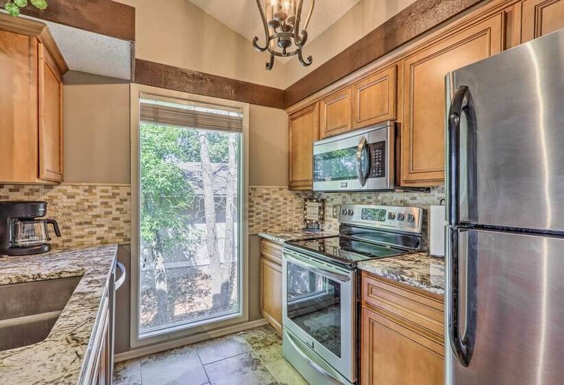 Screened Porch, Resort Perks: Osage Beach Cabin!