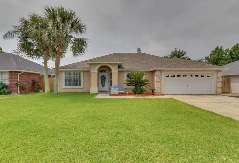 Pensacola Home W/ Patio: 4 Miles To Beach!