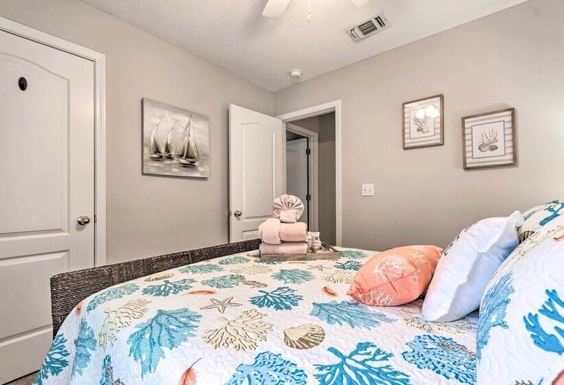 Pensacola Home W/ Patio: 4 Miles To Beach!