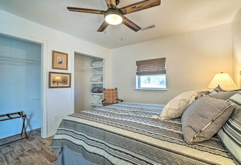 Relaxing Rural Harrison Home   11 Mi To Town