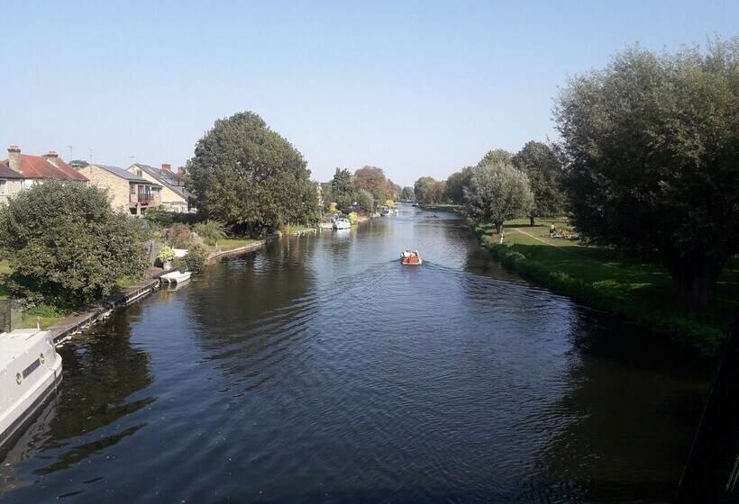 דירת נופש Captivating 1 Bed House In Cambridge