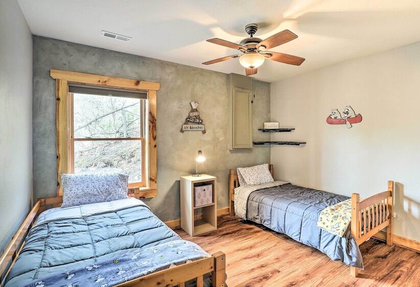 Rustic Cabin W/ Mountain Views & Private Deck!