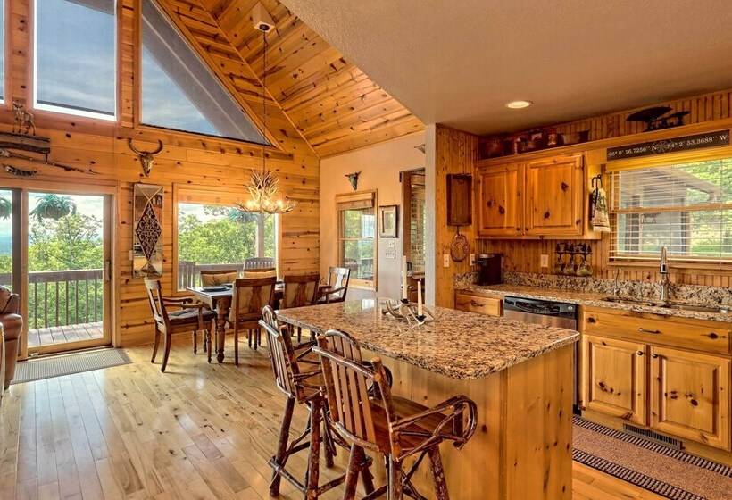 Spacious  Eagle S View  Luxury Cabin W/ Views