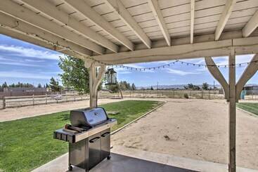 Spacious Lancaster Family Ranch   Bbq & Patio