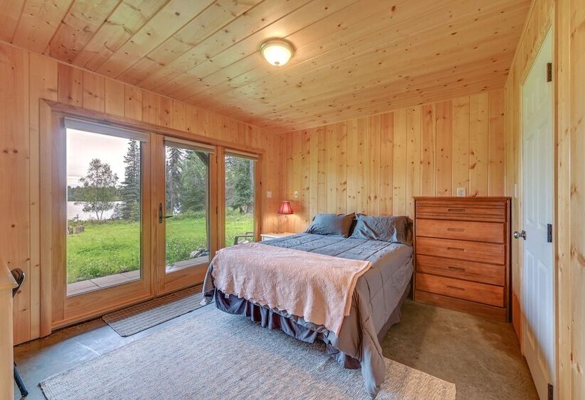 Spacious Soldotna Home W/ Mackey Lake Views!