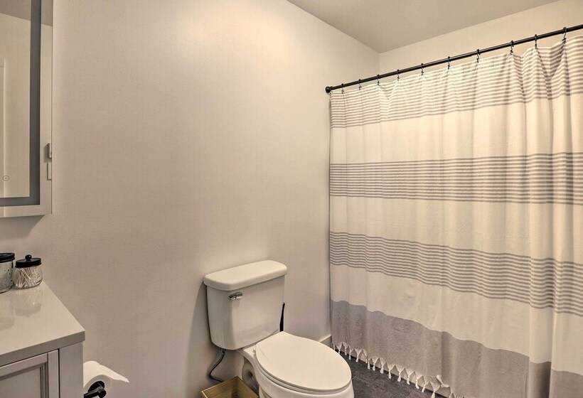 Spacious Tobyhanna Getaway: Echo Lake Access!