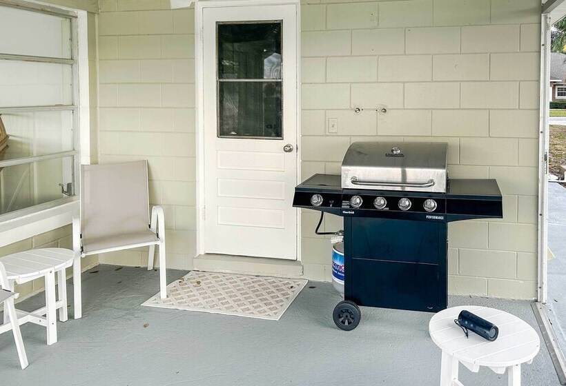 Private Dock + Grill: Sunny Lake Weir Retreat!