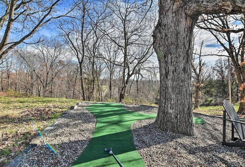 The Retreat On Reno Home W/ Hot Tub + Deck!