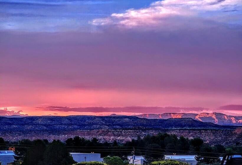 The View Motel