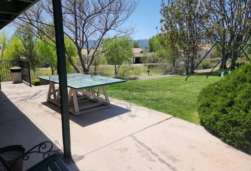 The View Motel