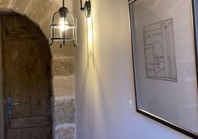 تختخواب و صبحانه Midgard Suites   Medieval Town