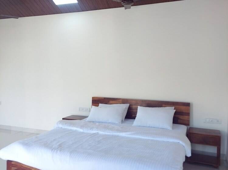 فندق Berryl Resorts