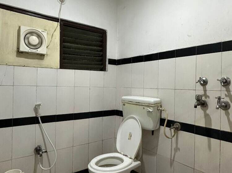 Отель Deendayal